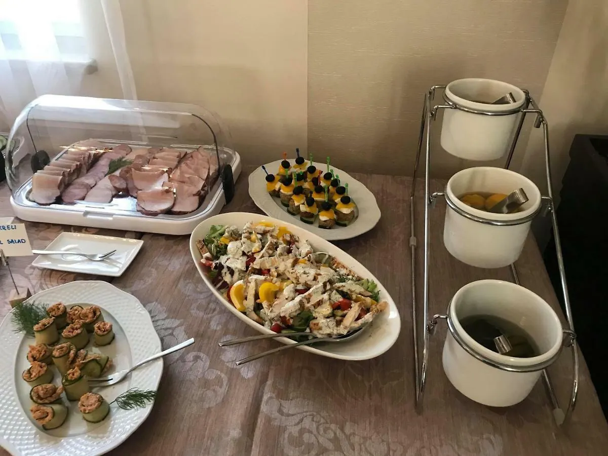 Leszczynowy Dworek Danzica Bed & Breakfast